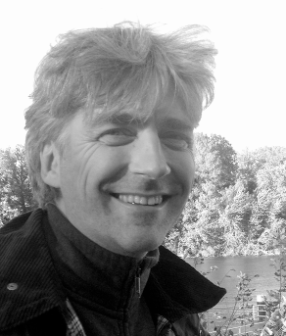 Autorenportrait_Roland_Preuß